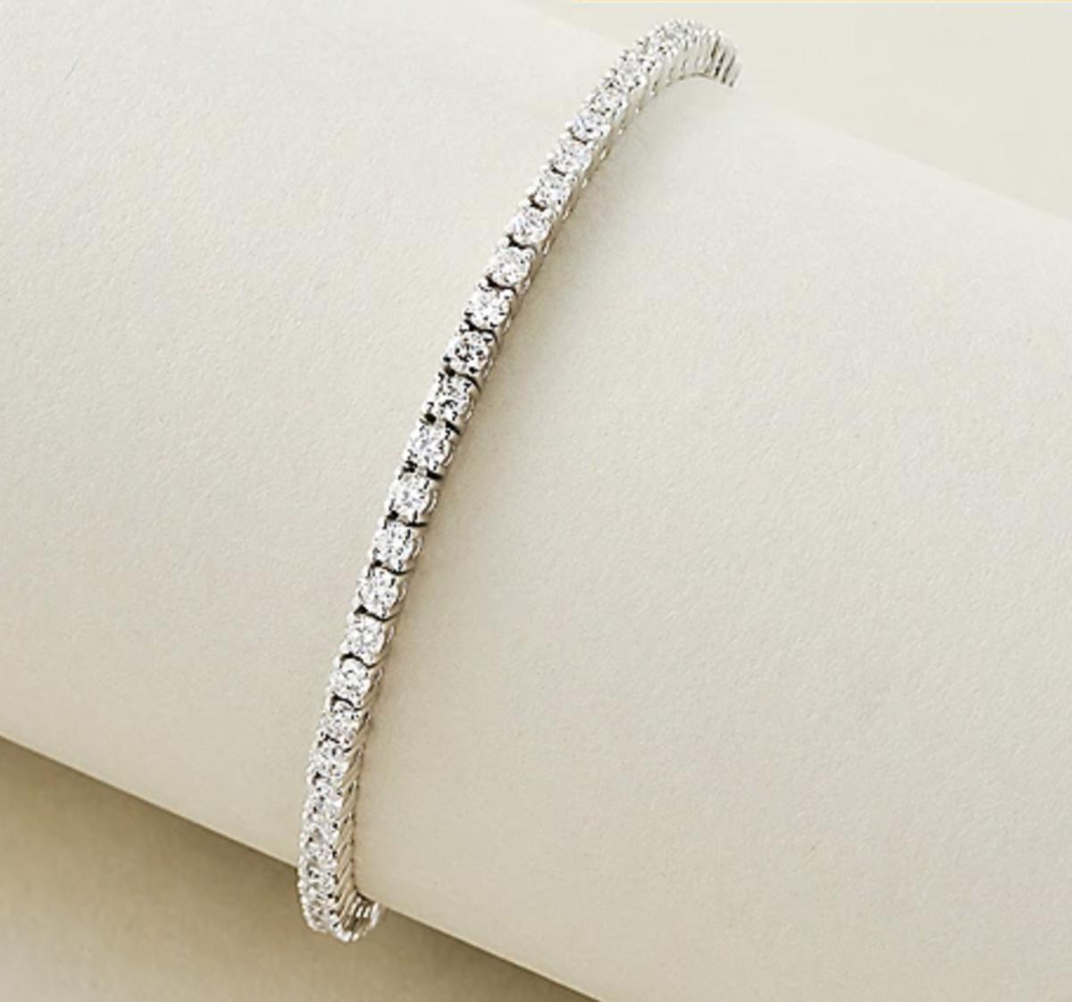 Tennis bracelet